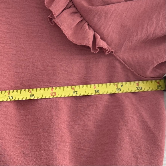 Woman’s Peach Color Ruffle Long Sleeve Top XL - Picture 3 of 3